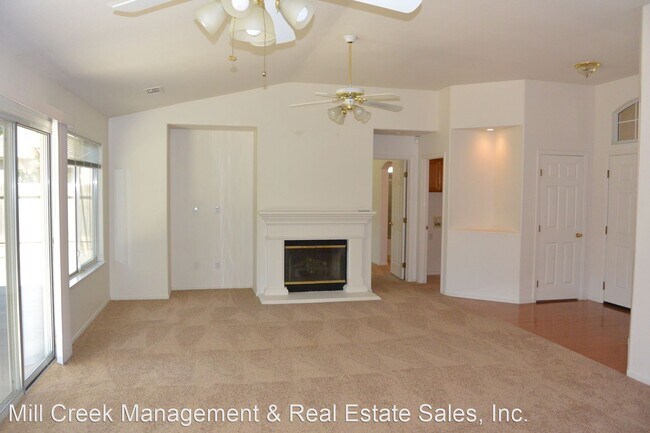 Foto del edificio - 3 br, 2 bath House - 5531 W. Lavida Ct.