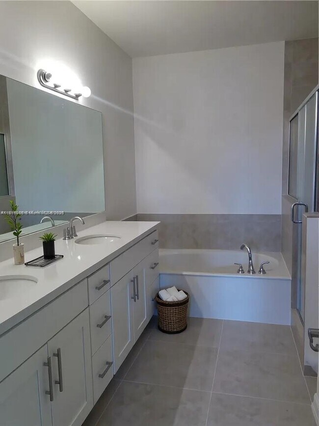 Foto del edificio - 10456 NW 61 Ln.