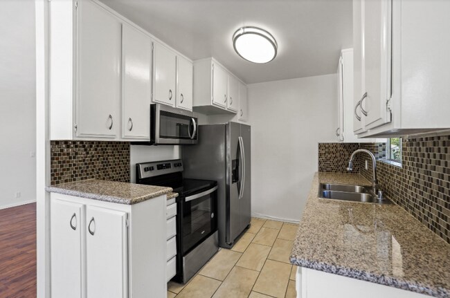Foto del edificio - 617 N Sweetzer Ave. West Hollywood, CA 90048