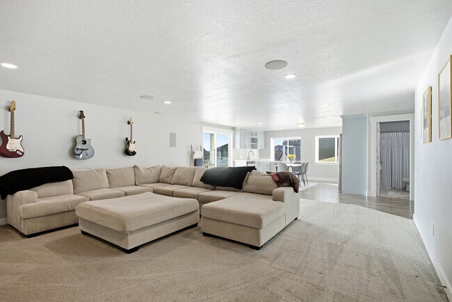 Foto del edificio - 617 W 4050 N