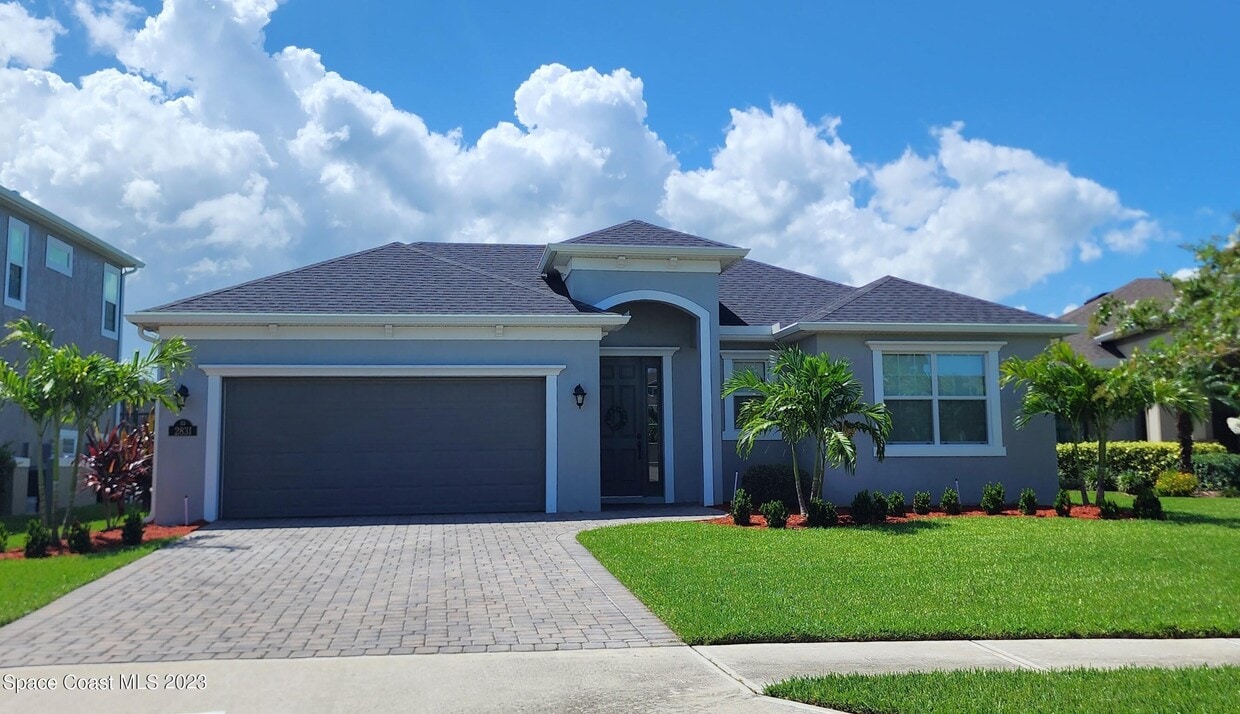 Foto principal - 2831 Casterton Dr
