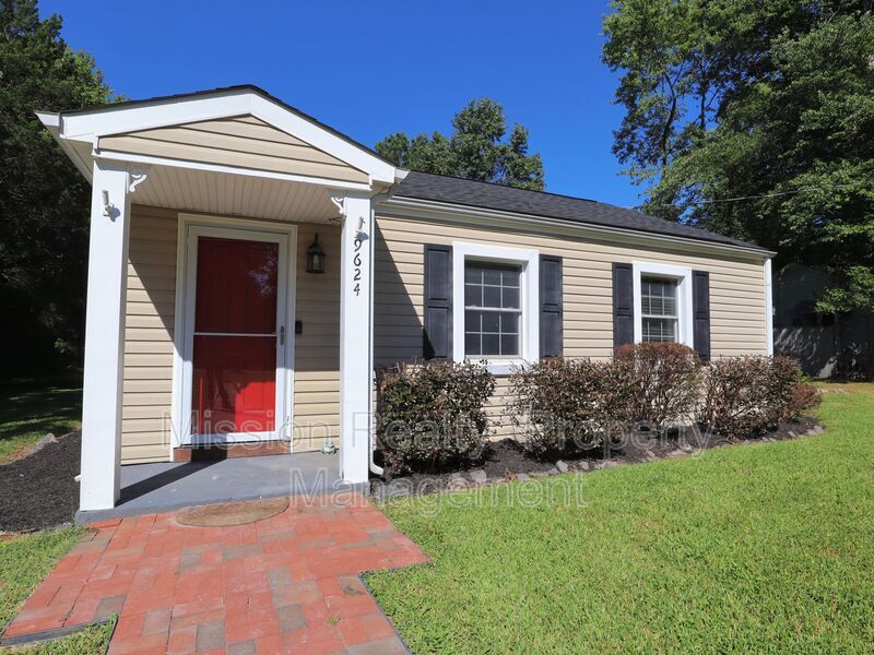 Foto principal - 9624 Telstar Dr