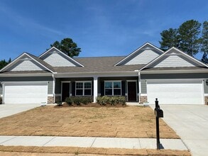 Building Photo - 125 Lyons Dr NW