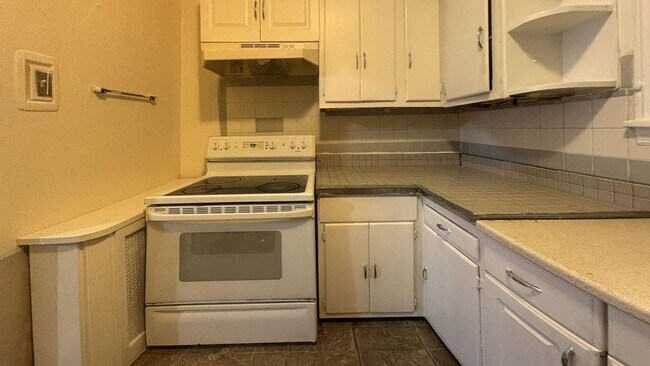 Foto del edificio - Charming 2-Bedroom Row Home in Philadelphia