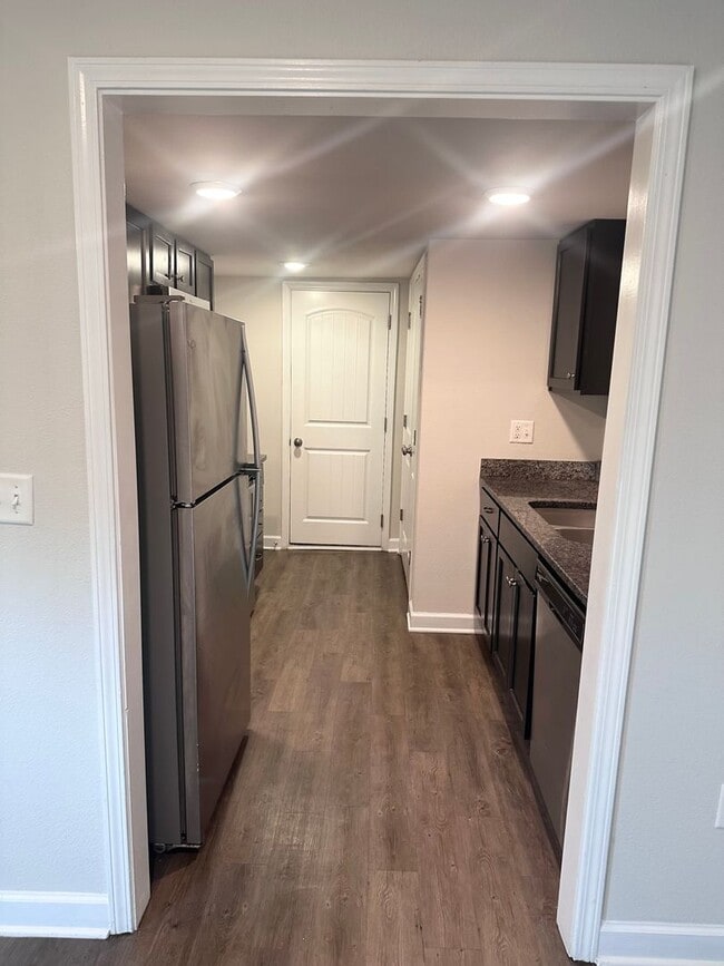 Building Photo - 3 Bed | 2.5 Bath | 1 Car Garage Townhome in Grain Valley