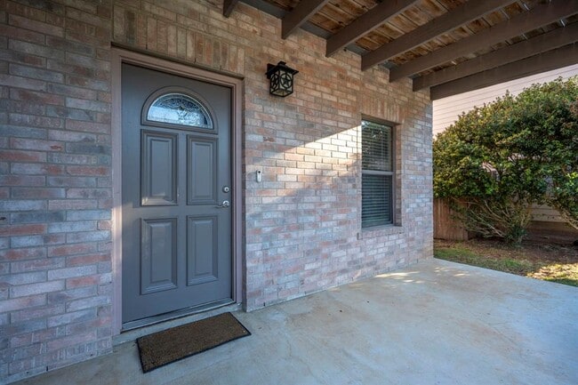 Building Photo - 106 Cypress Ct