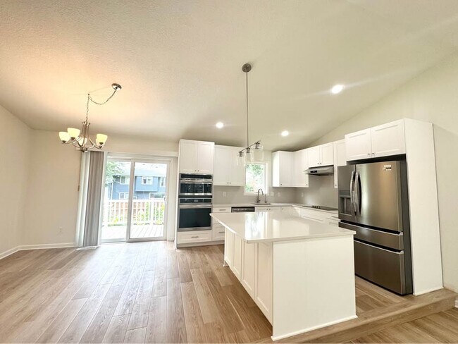 Foto del edificio - 1084 Hummingbird Ln