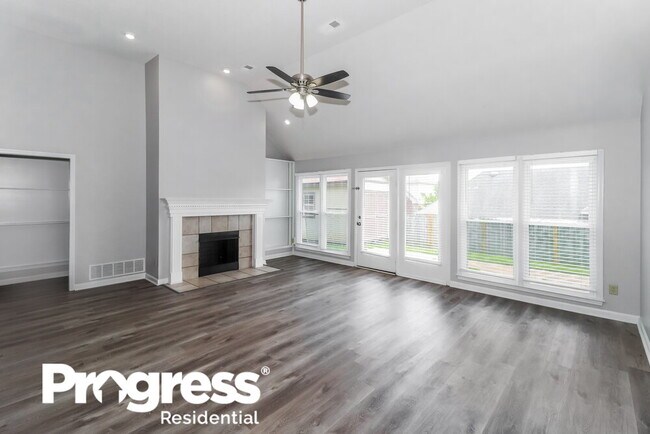 Foto del edificio - 9401 Starcross Ave