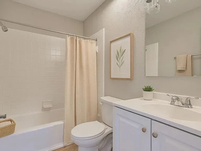 Photo - 914 Winthorne Dr Apartment