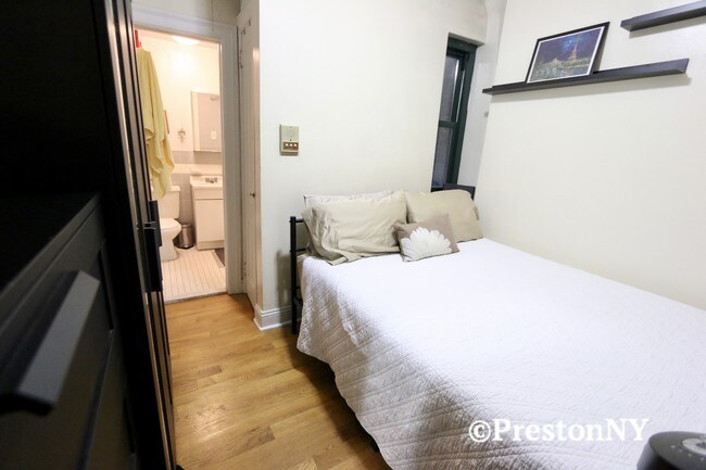 Foto del edificio - 99 Perry St