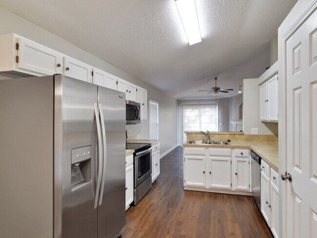 Building Photo - 1360 Keel Ct