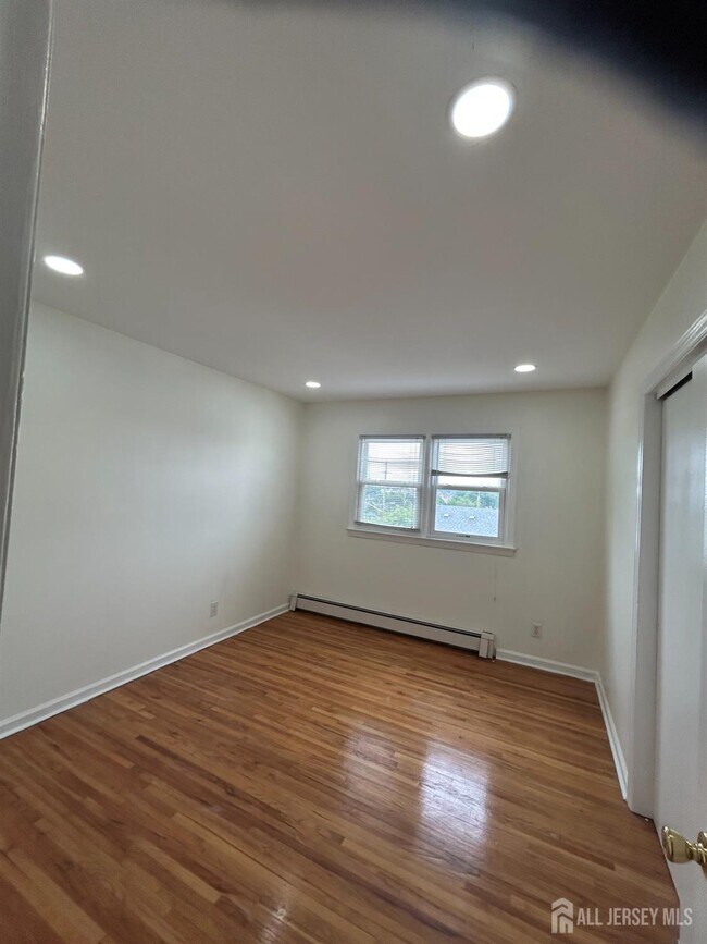 Foto del edificio - 811 Valley Brook Ave