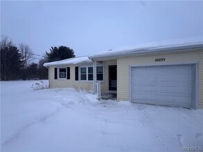 Building Photo - 10035 Creek Rd