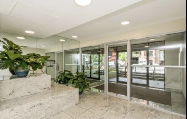 Foto del edificio - 515 W Wrightwood Ave
