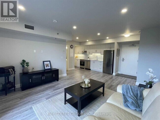 Photo du bâtiment - 5698 Main St