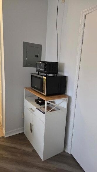 Building Photo - 10027 Perfect Dr