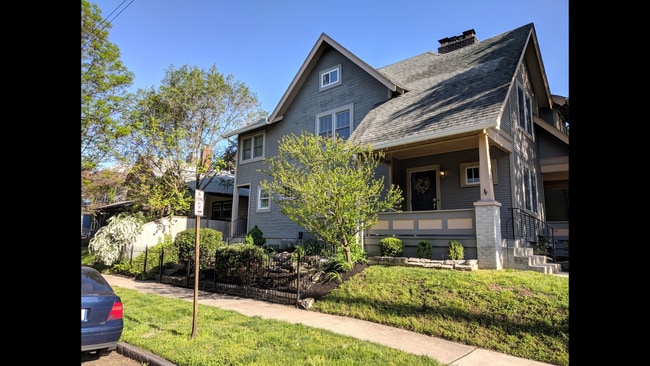Building Photo - 1241 Bruck St