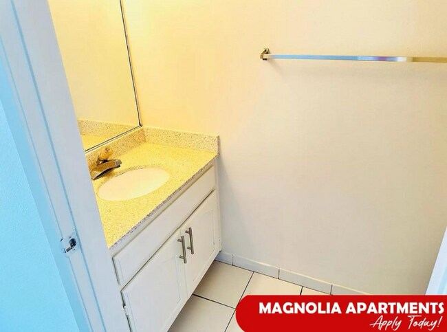 Foto del edificio - 14826 Magnolia Blvd