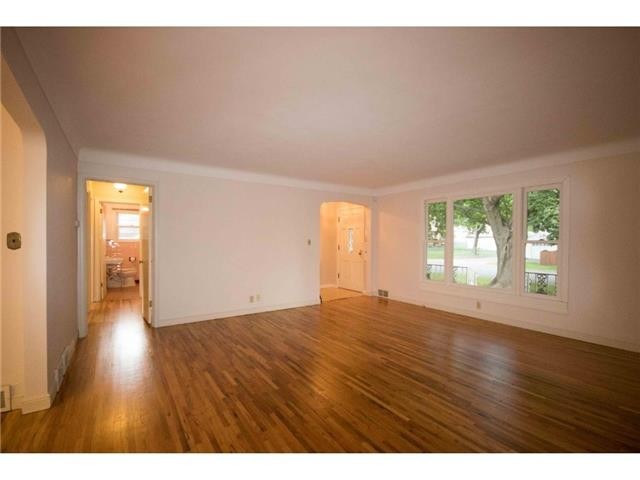 Foto principal - 619 Pascal St S