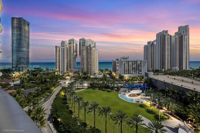 Foto del edificio - 19370 Collins Ave