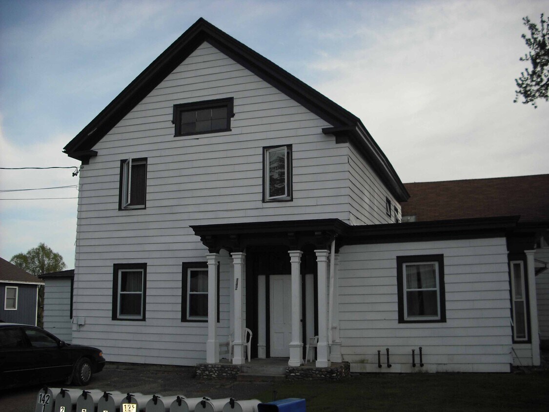 142 Steinberg Rd, Brandon, VT 05733 Apartments in Brandon, VT