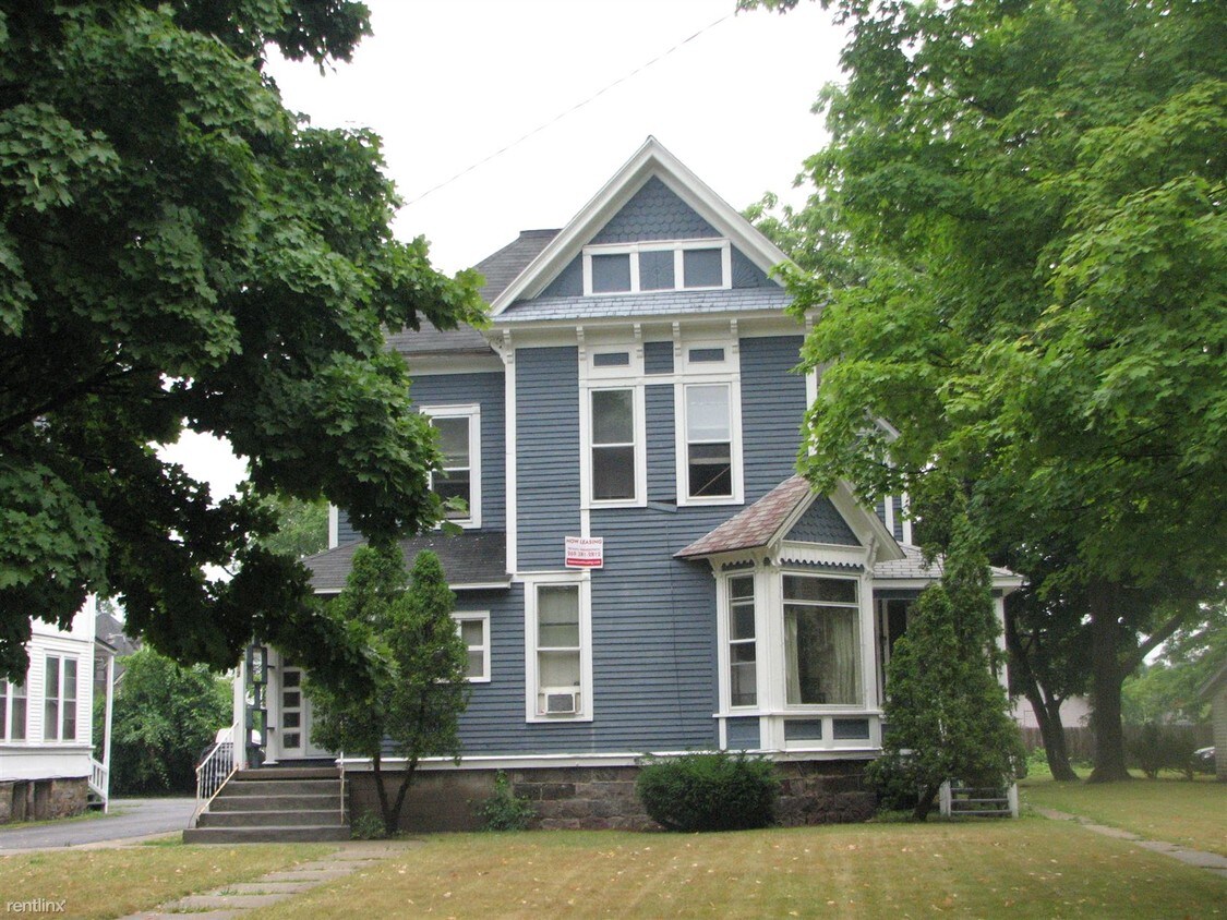 Primary Photo - 312 Woodward Ave