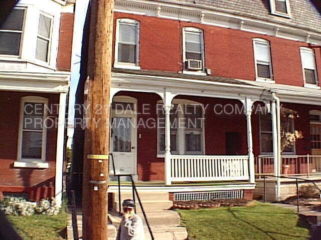 Primary Photo - 761 W King St