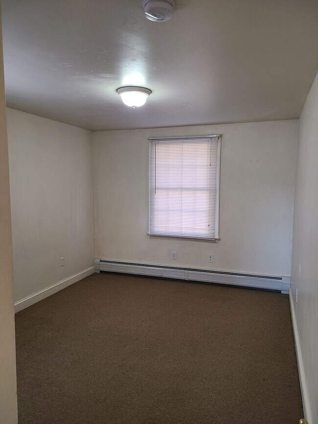 Foto del edificio - RAILROAD ST 127-133