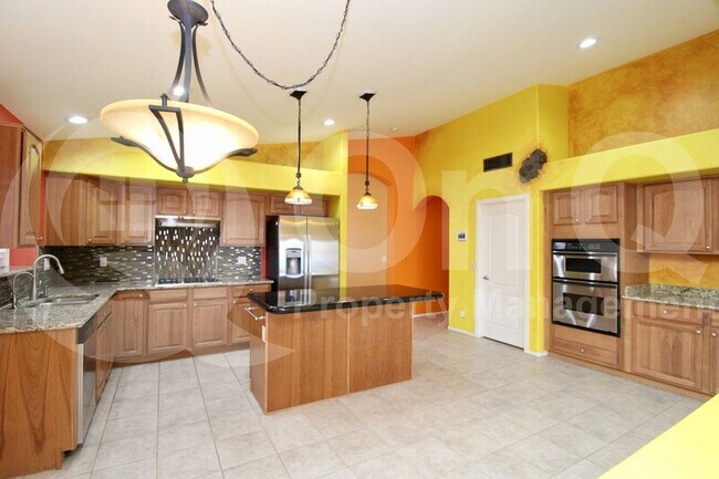 Building Photo - 16372 W Woodlands Ave