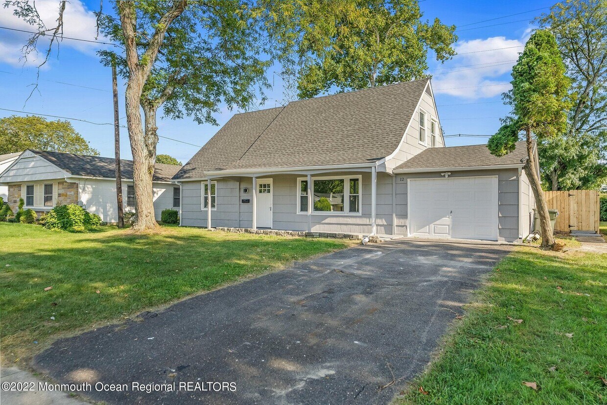 12 Holbrook Ln, Willingboro, NJ 08046 House for Rent in Willingboro