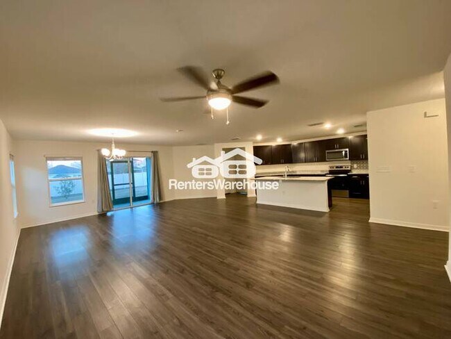 Foto del edificio - Ideally Located in Winter Haven 4/2 Ready Now!