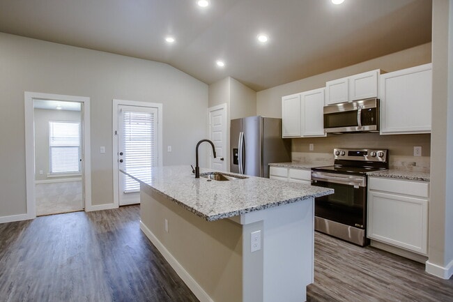 Building Photo - Like-new construction in Lubbock Cooper