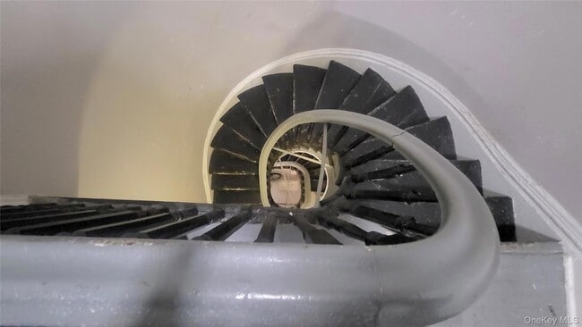 Building Photo - 65 S Hamilton St