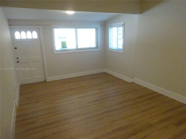 Foto del edificio - 1538 NE 131st Ln