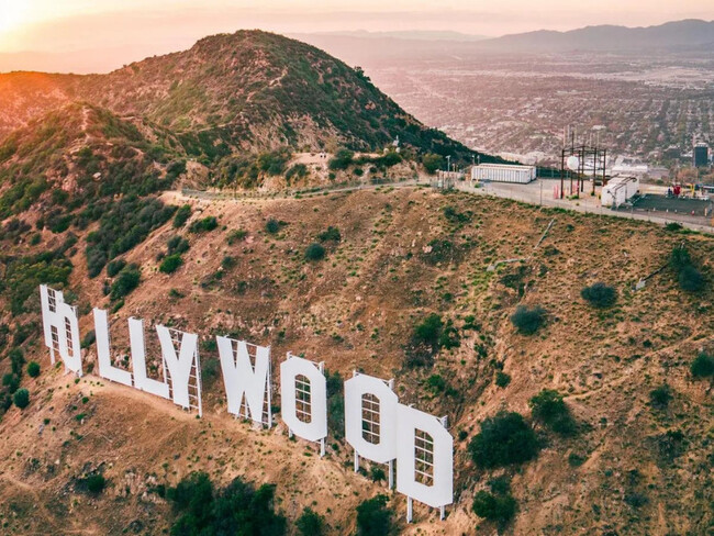 ¡En el corazón de Hollywood Blvd! - Legacy Tamarind