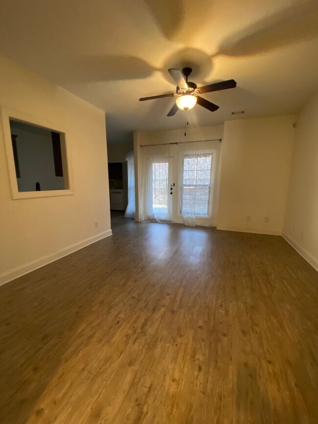 Foto del edificio - Beautiful 3-Bedroom Townhome Near Auburn’s...