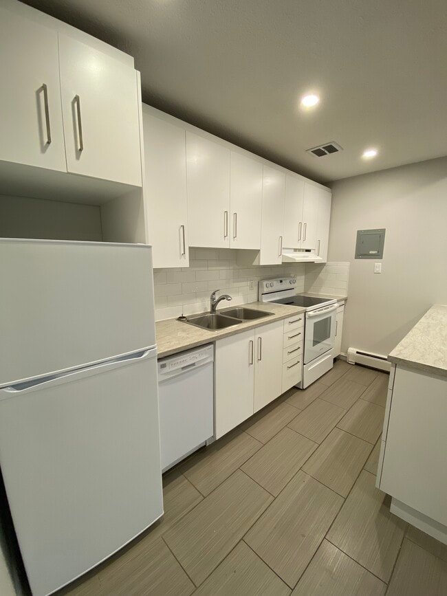 Building Photo - 7 Rufus Ave