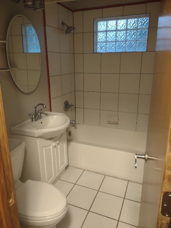 Foto del edificio - 2200 N 68th St