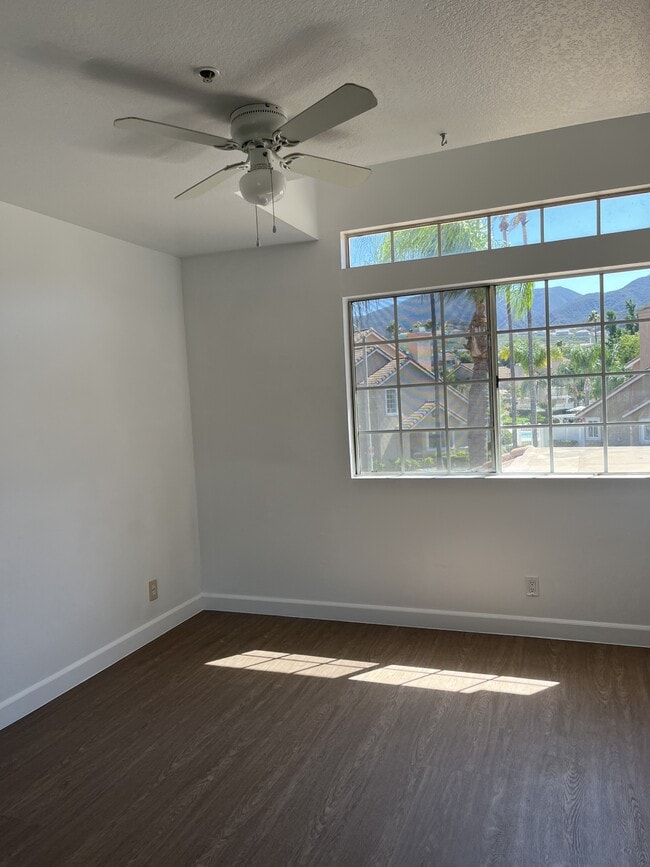 Building Photo - 1460 Elegante Ct
