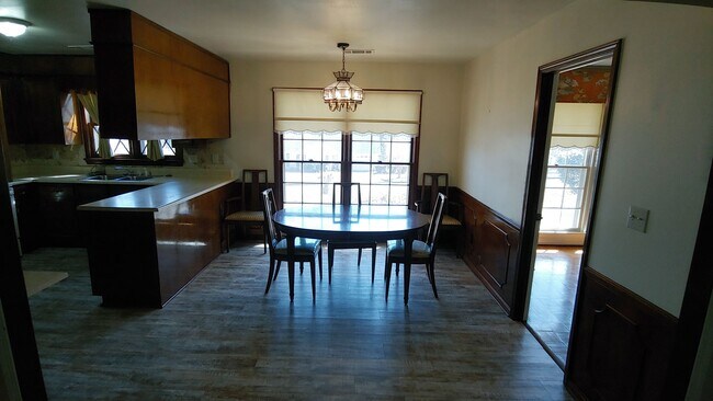 Foto del edificio - 4750 Heatherwood Dr