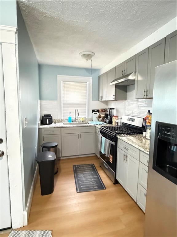 Foto del edificio - 694 Killingly St