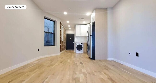 Foto del edificio - 213 St Ann's Ave