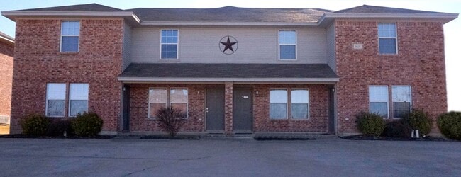 Building Photo - 3608 Malibu Ln