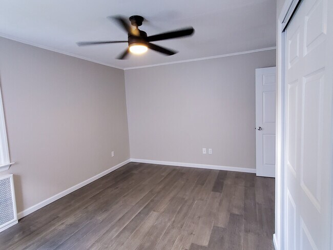 Bedroom_View3 - 1263 N Railroad Ave