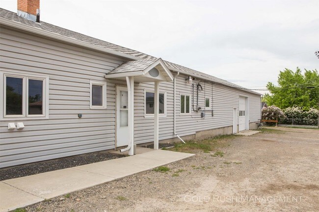 Building Photo - 1100 Waukesha Ave