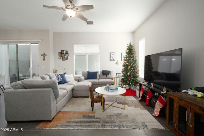 Foto del edificio - 6301 N 12th St