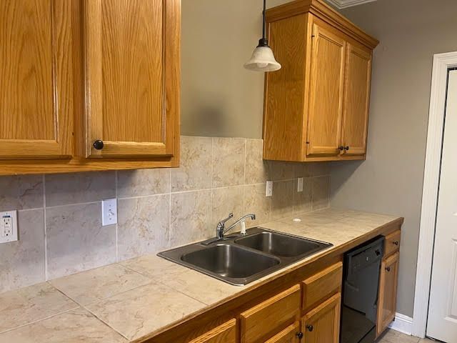 Foto del edificio - 828 Meadow Bend Dr