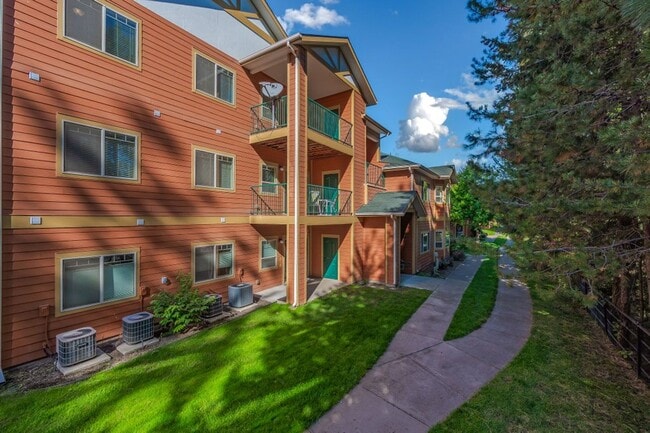 Building Photo - 6670 N Spurwing Loop