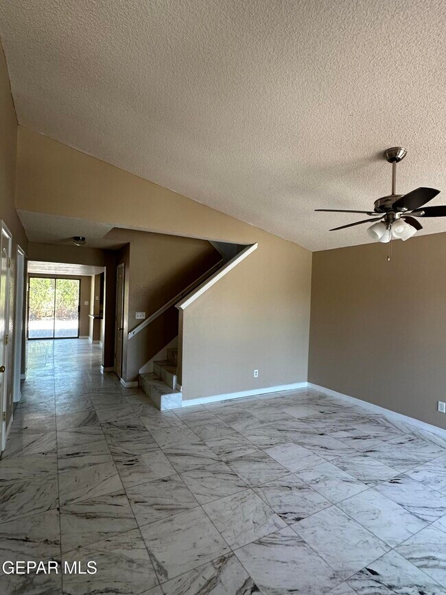 Building Photo - 14049 Tierra Delfin Dr