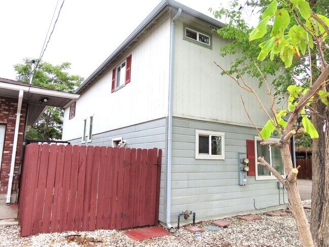 Foto del edificio - 582 E Street